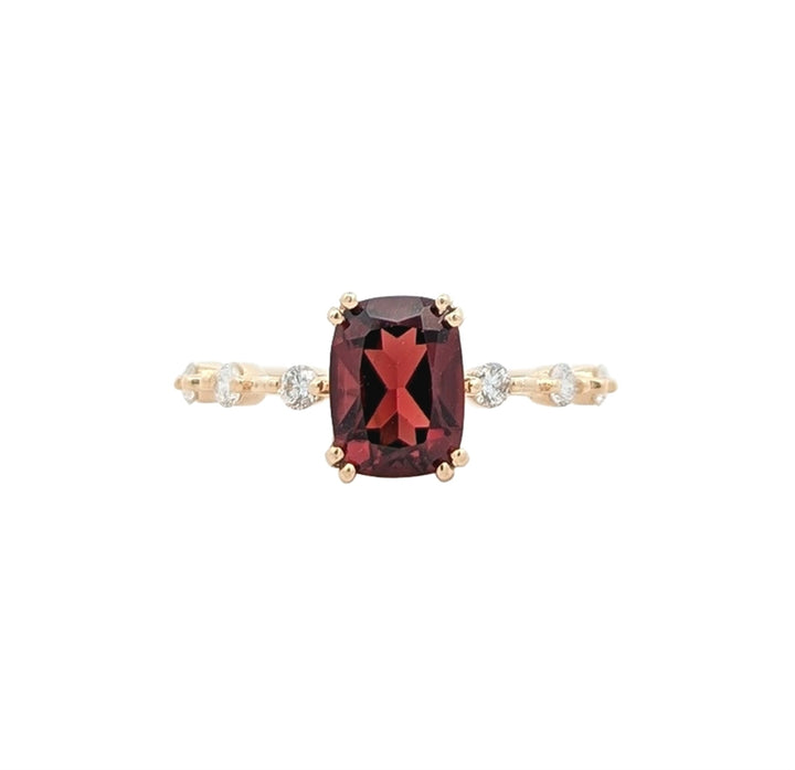 10KT Yellow Gold Garnet and 0.20ctw Diamond Ring