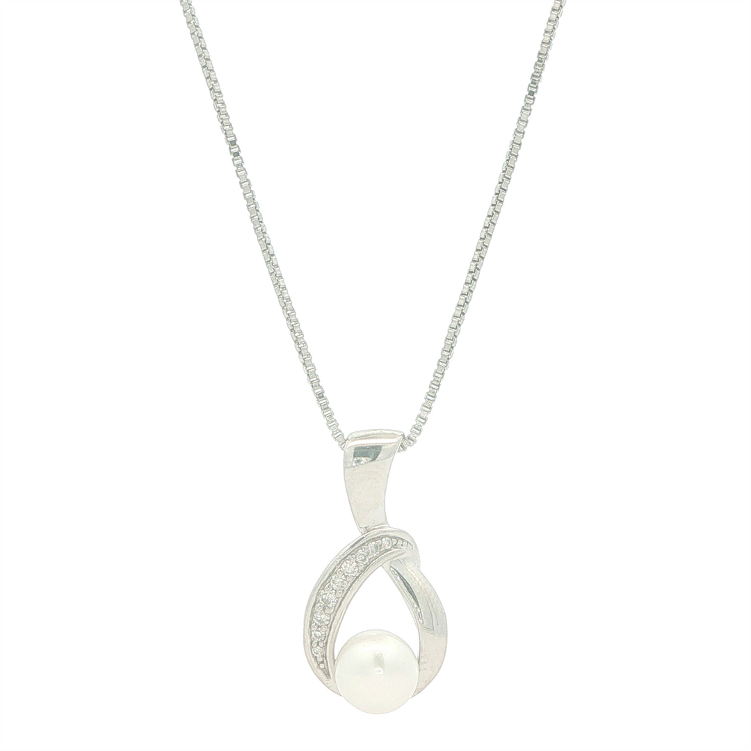 Sterling Silver Pearl & 0.053cttw Diamond Pendant Necklace 18"