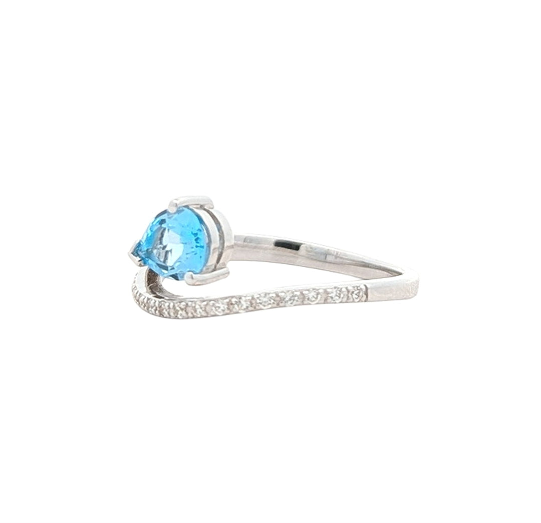 Sterling Silver Ring With Blue Topaz And Cubic Zirconia