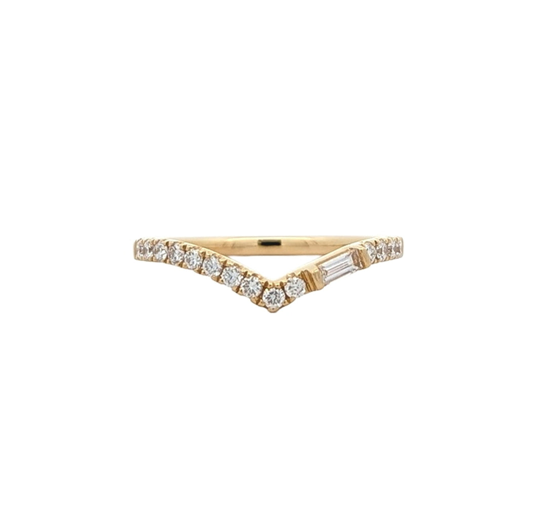 18KT Yellow Gold 0.26ctw Diamond Band