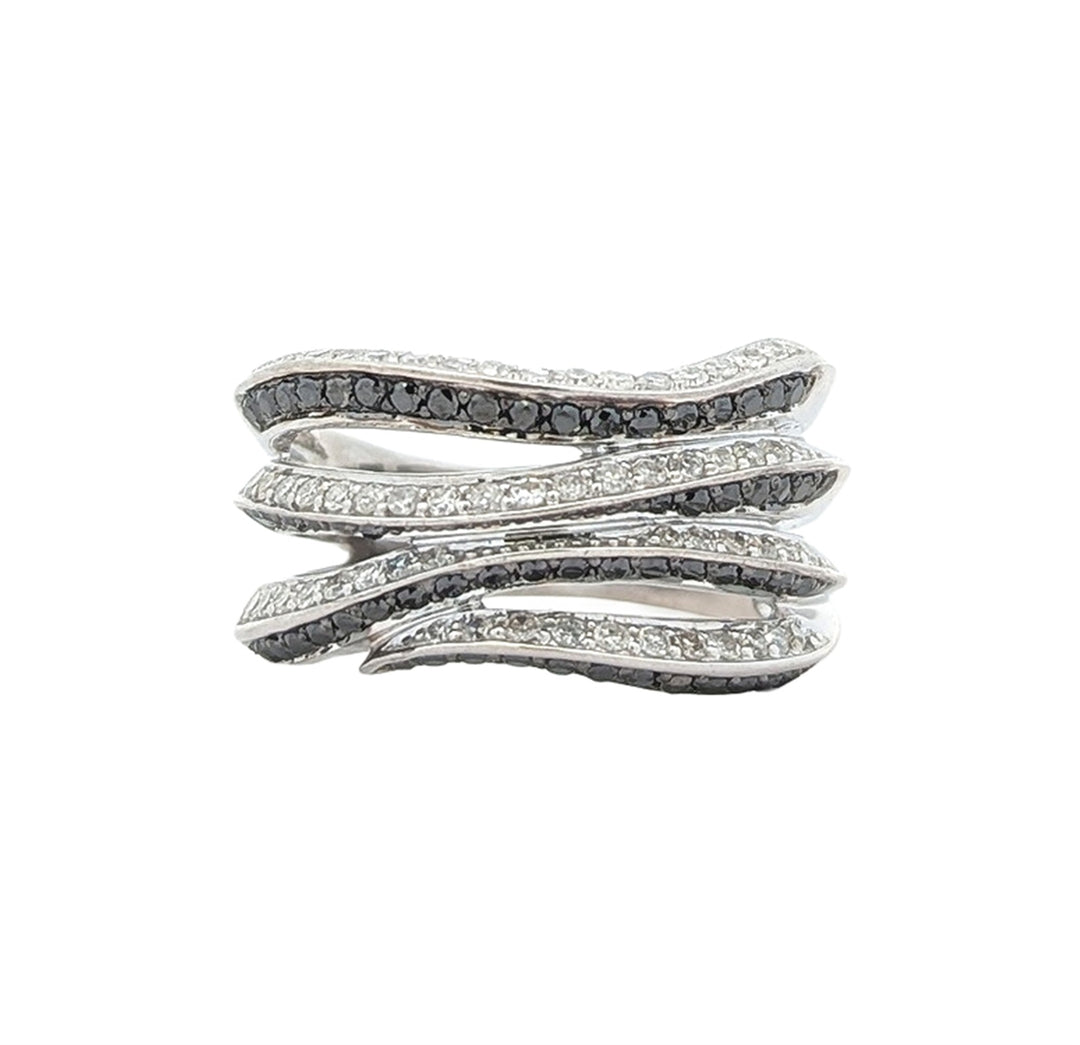 10KT White Gold 1.36ctw Black and White Diamond Estate Ring