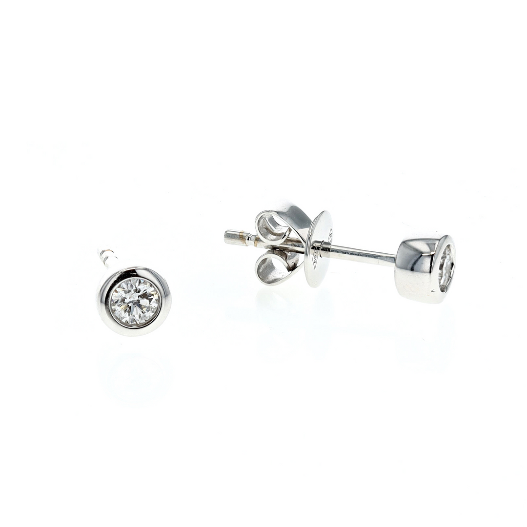 18KT White Gold 0.15ctw Diamond Stud Earrings