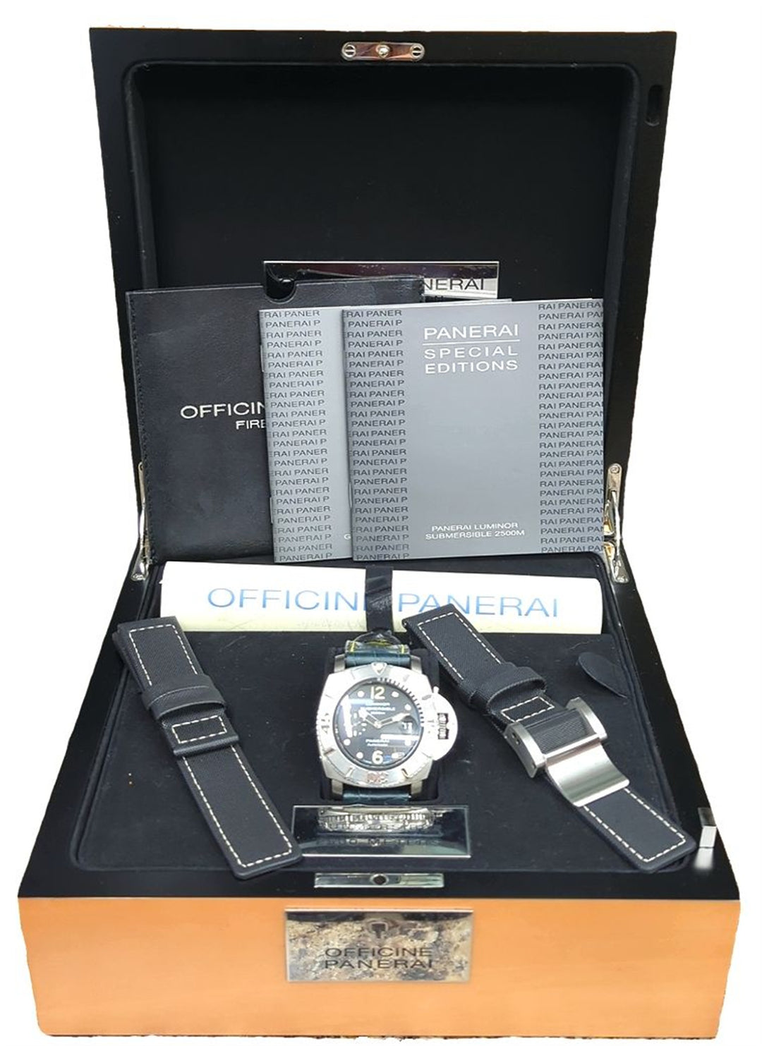 Panerai Luminor Submersible PAM00285 47mm