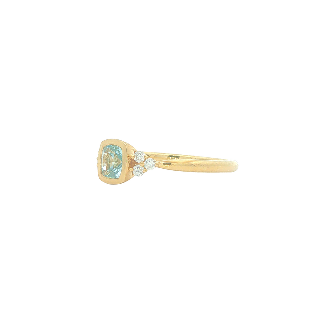 18KT Yellow Gold Topaz and 0.11cttw Diamond Ring