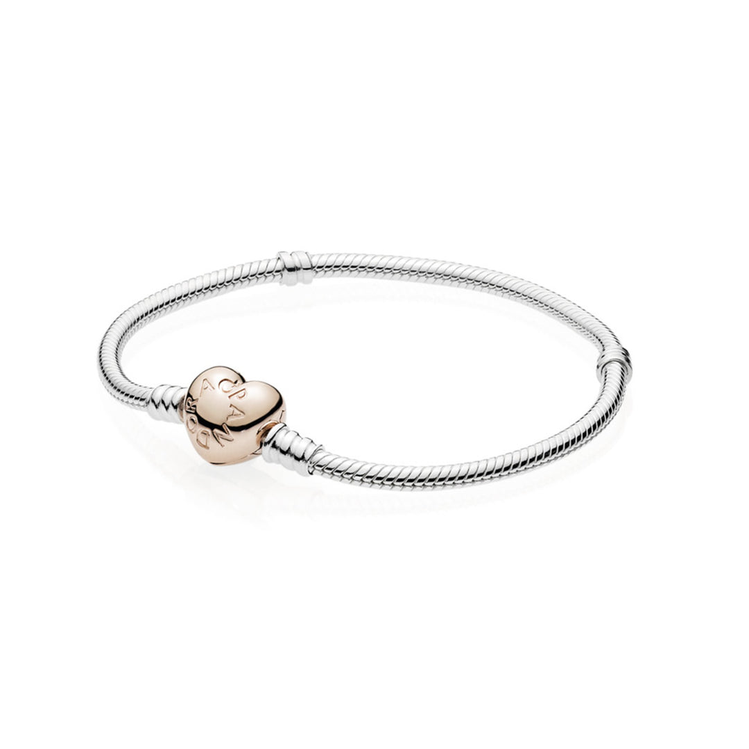 Silver bracelet with heart-shaped Pandora Rose clasp