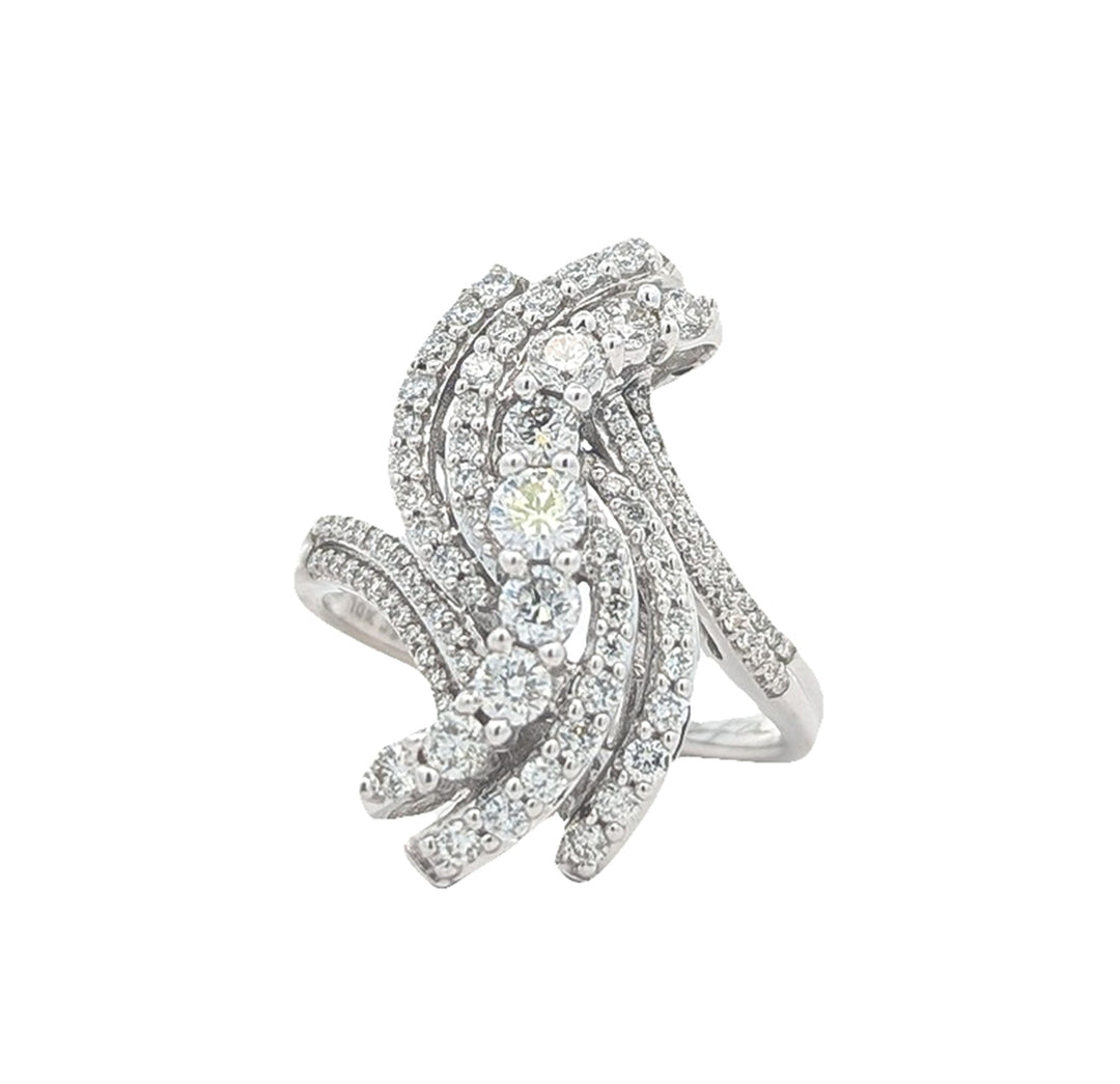 10KT White Gold 0.91ctw Diamond Estate Cluster Ring
