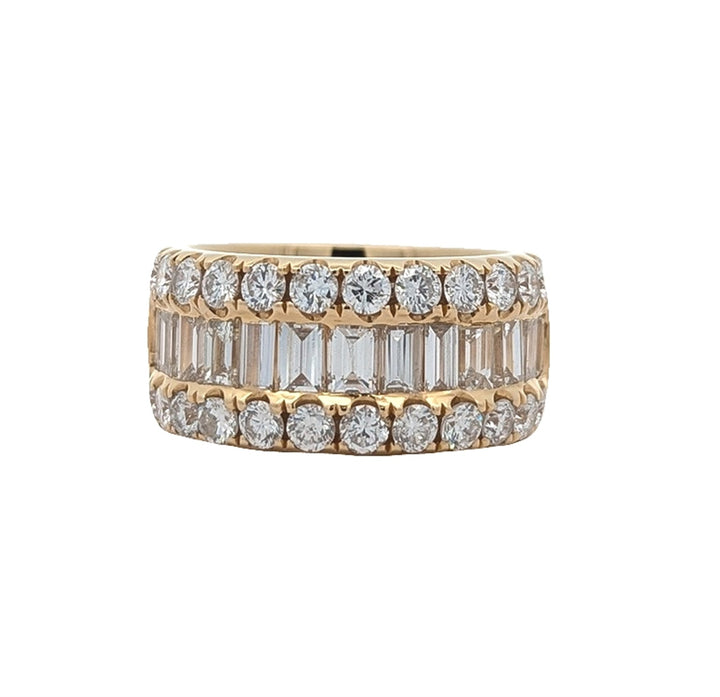 18KT Yellow Gold 3.24ctw Diamond Estate Band