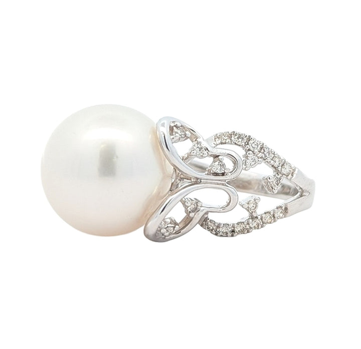 14KT White Gold White South Sea Pearl and 0.40ctw Diamond Ring