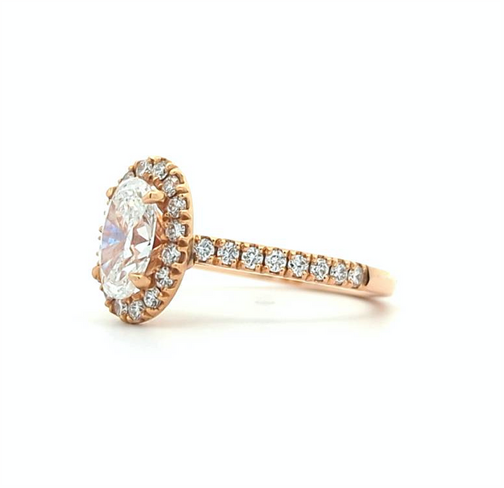 18KT Rose Gold 1.03ctw Oval Diamond Engagement Ring