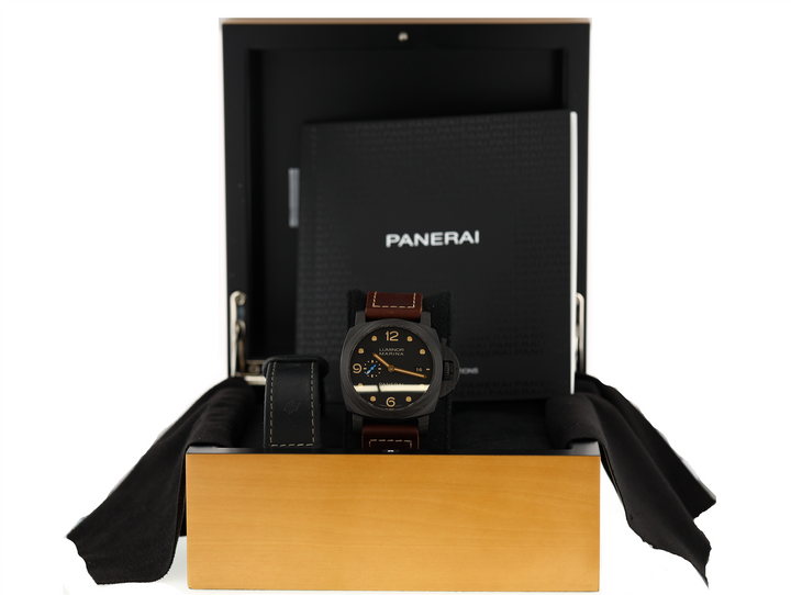 Panerai  Luminor Marina Carbotech  PAM 661 44mm 2017