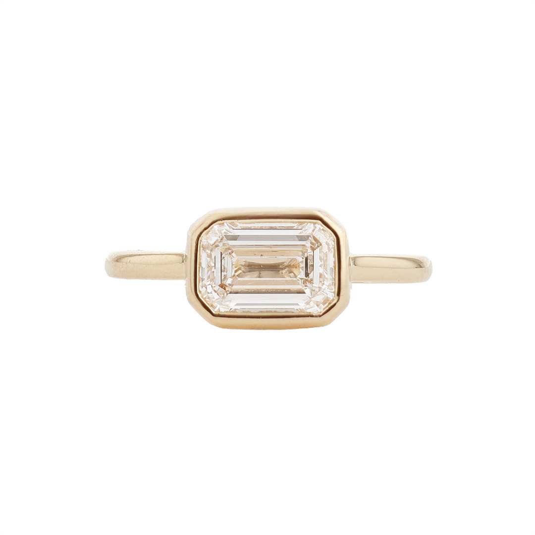 14KT Yellow Gold 2.01ct Lab Grown Emerald Cut Diamond Engagment Ring