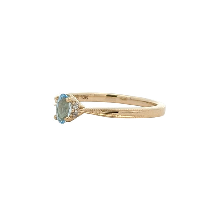 10KT Yellow Gold Aquamarine and 0.03ctw Diamond Ring