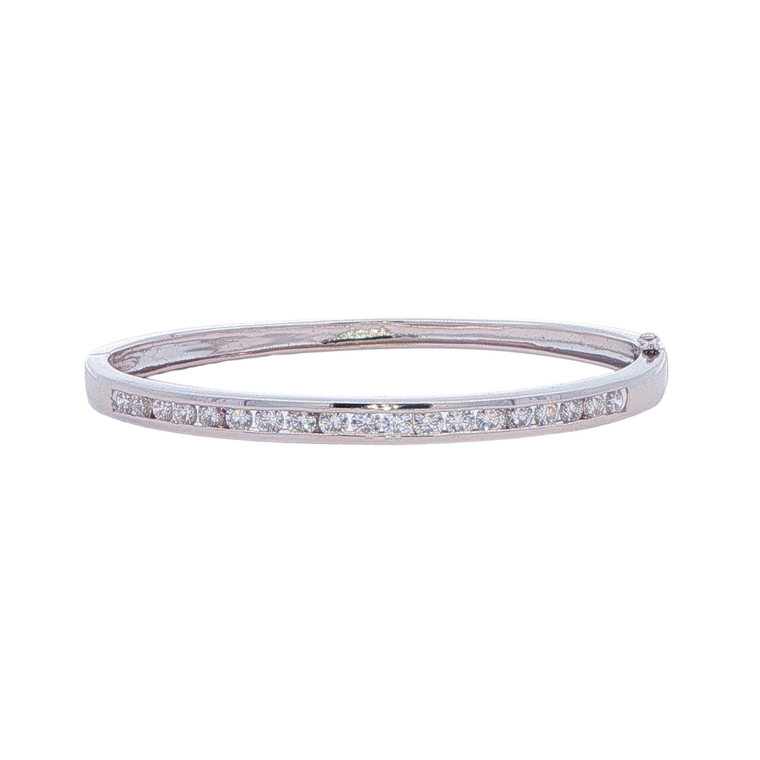 18K White Gold 1.78ctw Diamond Bangle
