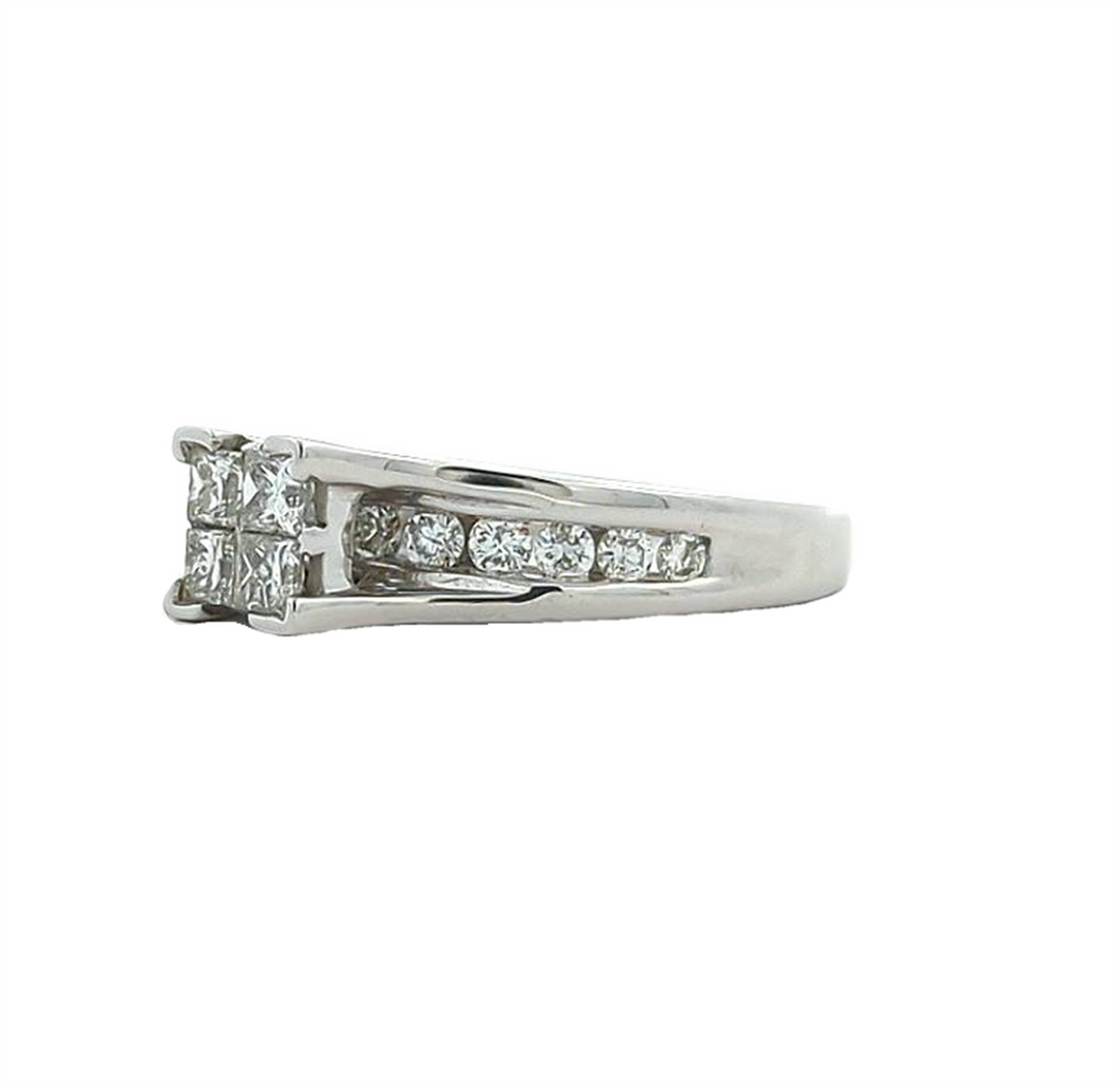 14KT White Gold 0.68ctw Diamond Illusion Estate Engagement Ring
