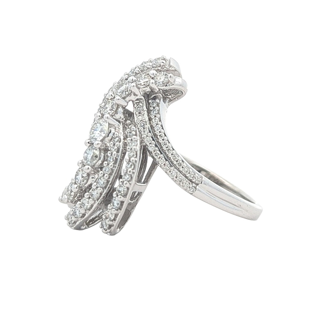 10KT White Gold 0.91ctw Diamond Estate Cluster Ring